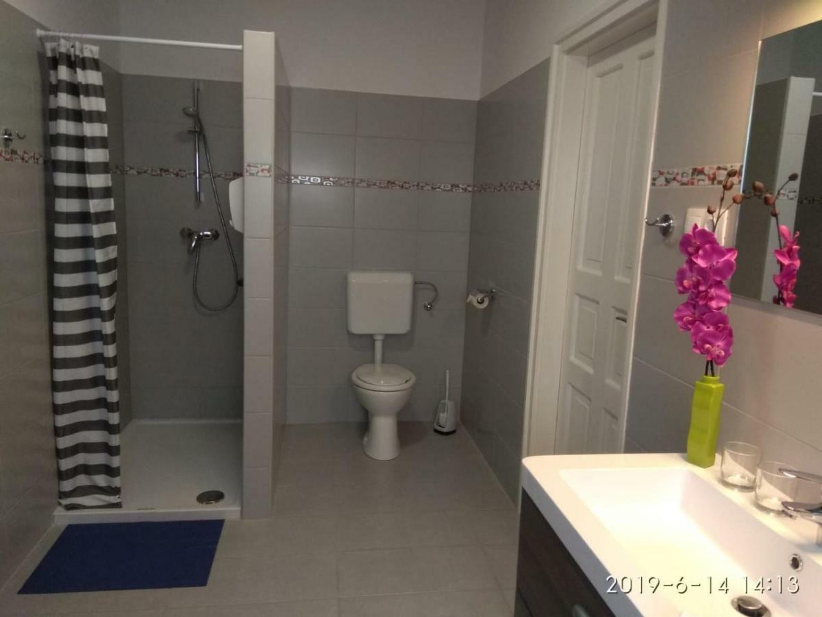 Fueredi Haz Apartman Apartment Sopron Luaran gambar